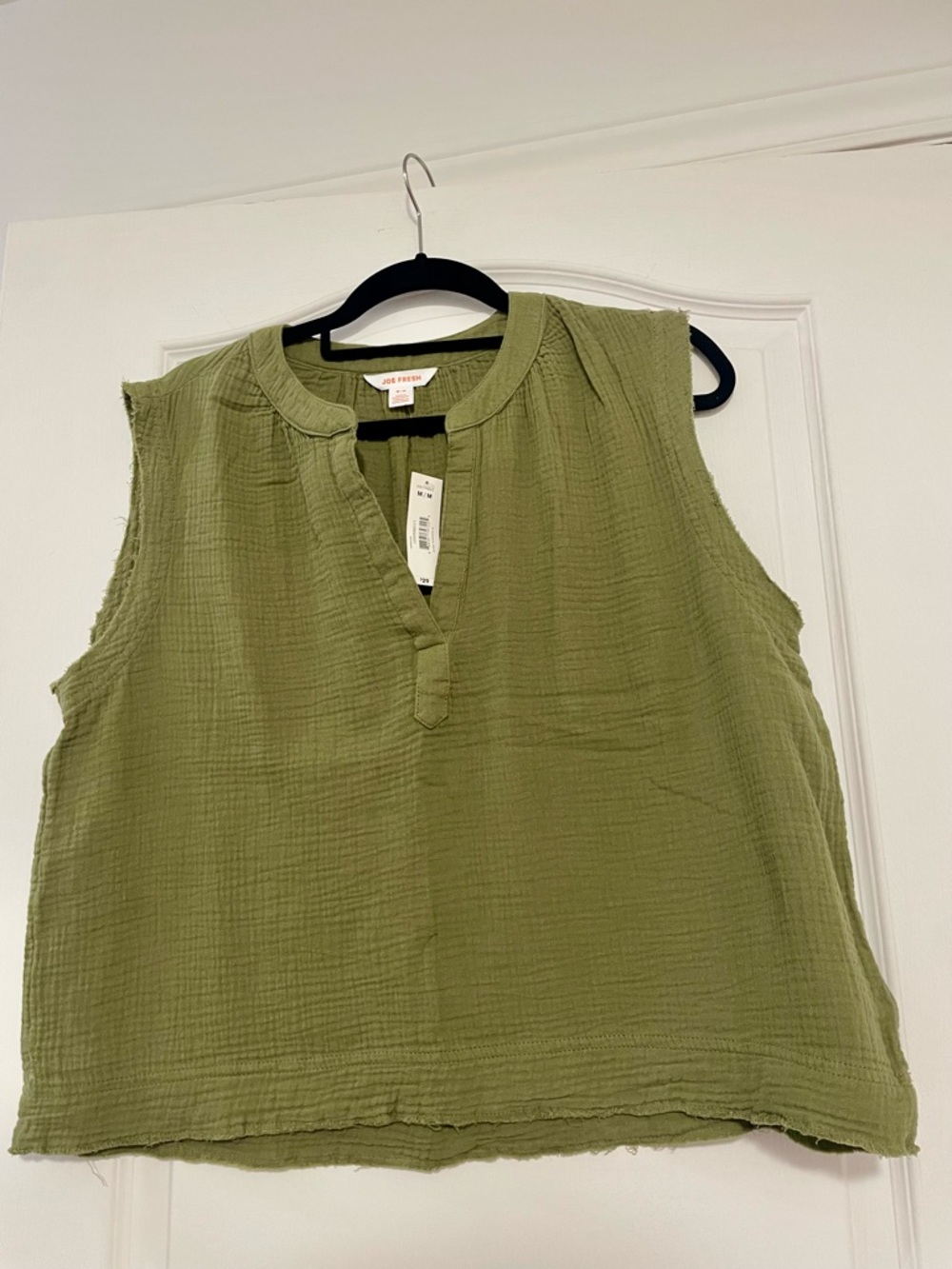 Joe Fresh Olive Sleeveless Gauze V-Neck Tank Medium